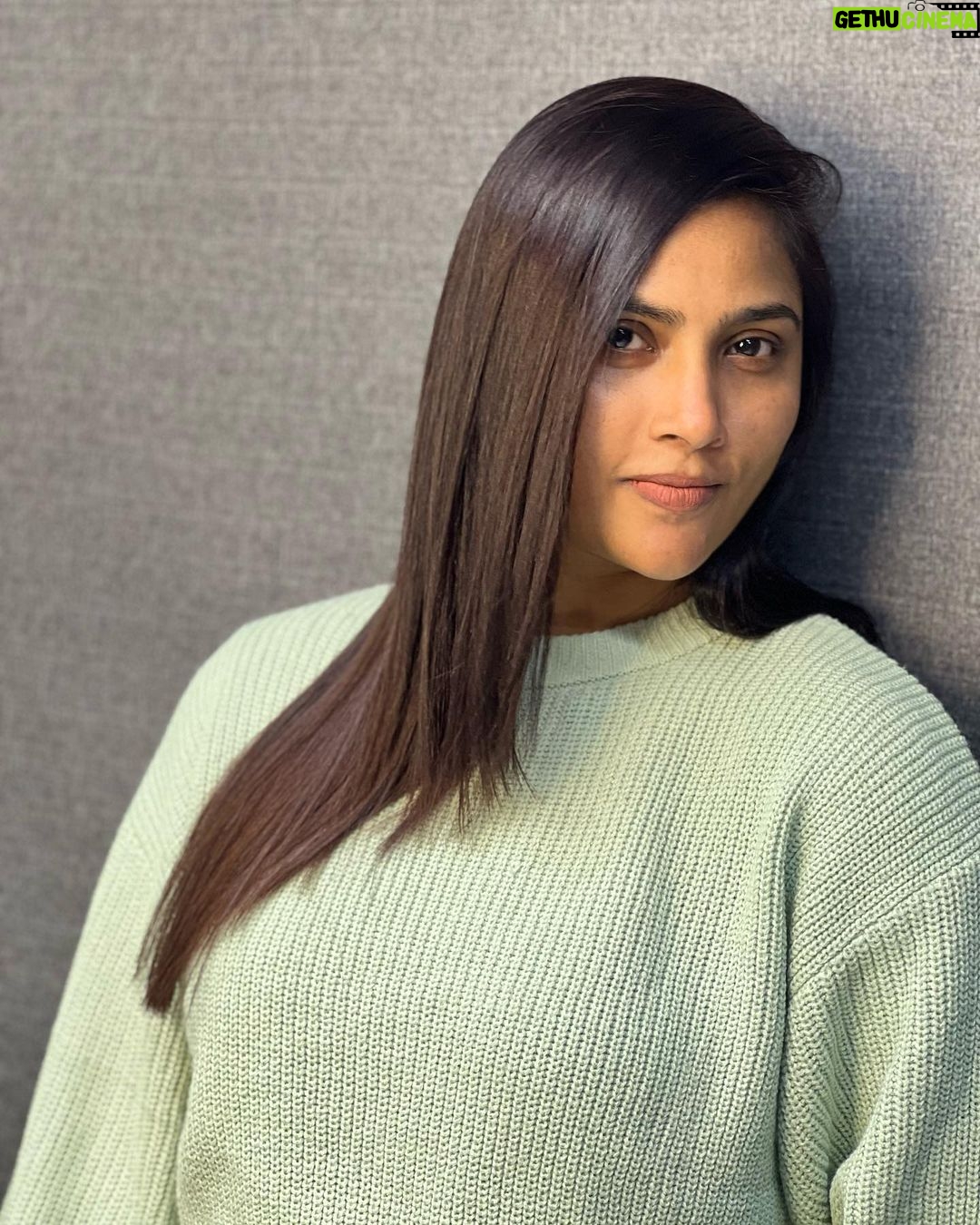 Myna Nandhini Instagram - Very very nice too service from @zazzlesalons feel sooo good 🥰❤️