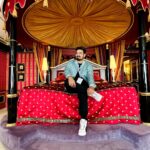 Myna Nandhini Instagram - #bujialarab #couplegoals #happyholidays @myna_nandhu @pickyourtrail @raynatours_ Burj Al Arab Jumeirah