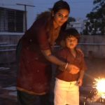 Myna Nandhini Instagram - தீபங்கள் ஒளிரட்டும், பட்டாசுகள் வெடிக்கட்டும், உங்கள் வாழ்வில் மகிழ்ச்சியும் வெற்றியும் மலரட்டும், இனிய தீபாவளி நல்வாழ்த்துக்கள்! FULL VIDEO IS ON MYNAWINGS GO AND WATCH IT!!!