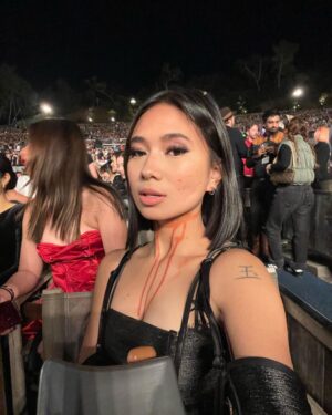 NIKI Instagram - 👻always🥰an angel👼🏼never🙅🏻‍♀️a god??!??!?😤 (x12)