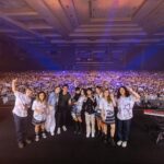 NIKI Instagram - 2 sold out nights in Jakarta❤️🇮🇩 16,000 of you !!! 😭 terima kasih sedalam-dalamnya tanah airku tercinta !!! Jakarta, Indonesia