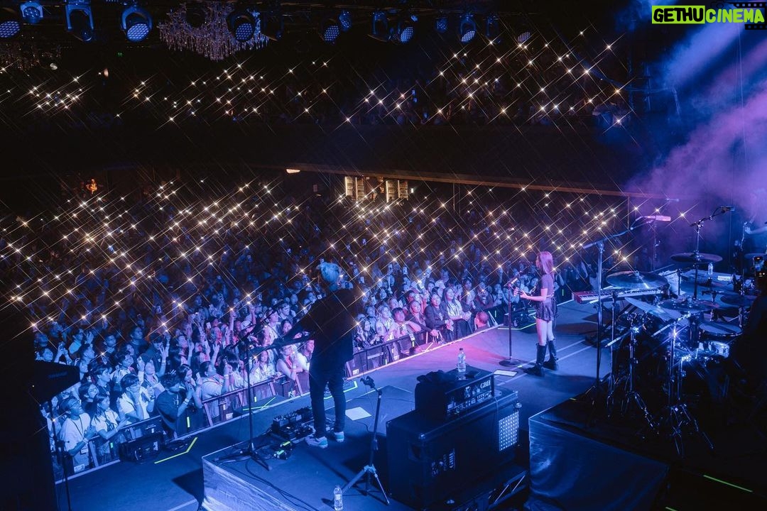 NIKI Instagram - thank u brisbane u were so v loud so v fun !!! 🐨🐨🐨 will be back !!! Brisbane, Queensland, Australia