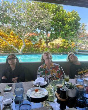 NIKI Instagram - pulang kampung !!!