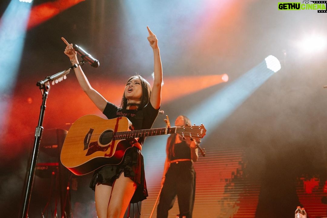 NIKI Instagram - thank u brisbane u were so v loud so v fun !!! 🐨🐨🐨 will be back !!! Brisbane, Queensland, Australia
