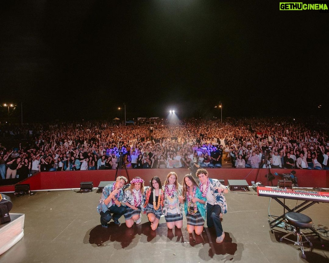 NIKI Instagram - mahalo hawaii 🌺 thank you so much Honolulu, Hawaii
