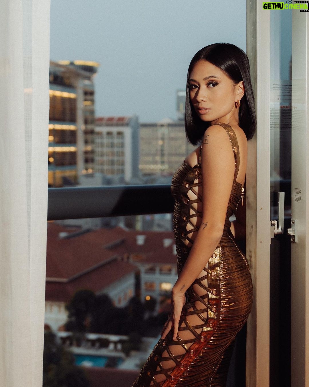 NIKI Instagram - a girl in her gala getup. thanks for having me @goldhouseco & see u tomorrow @f1 !!! Singapore