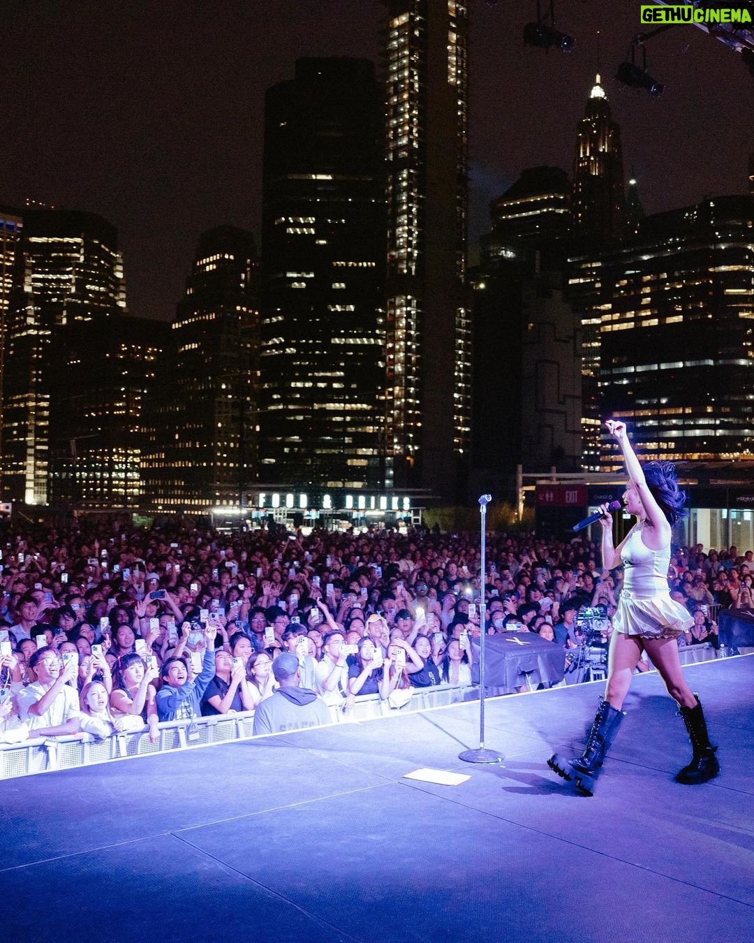 NIKI Instagram - thank you new york city ๐an unforgettable show. New York, New York