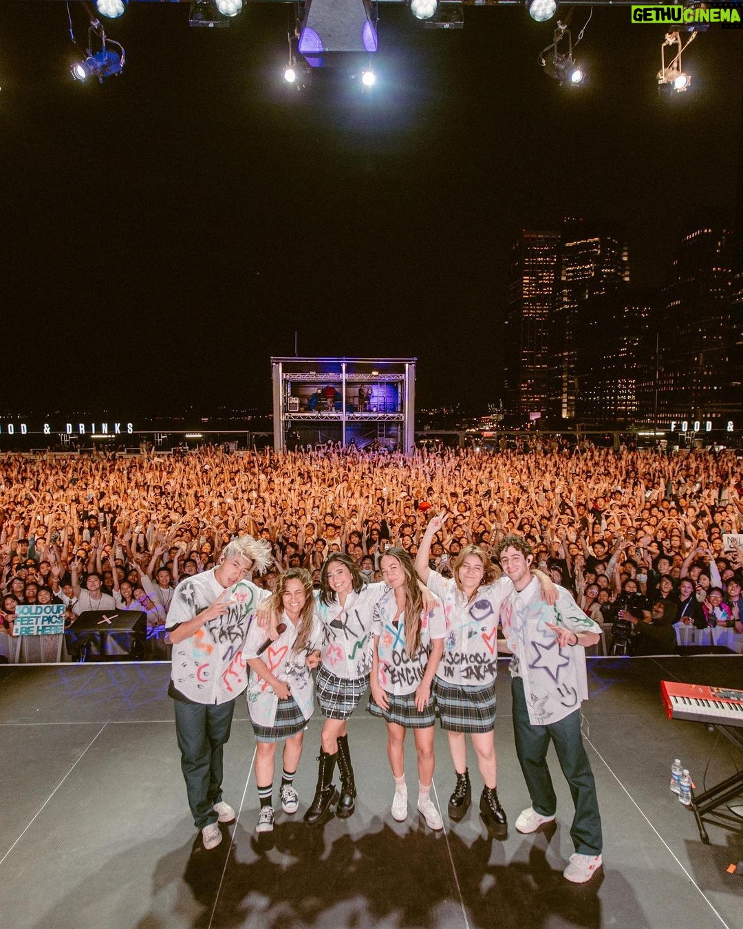 NIKI Instagram - thank you new york city ๐an unforgettable show. New York, New York