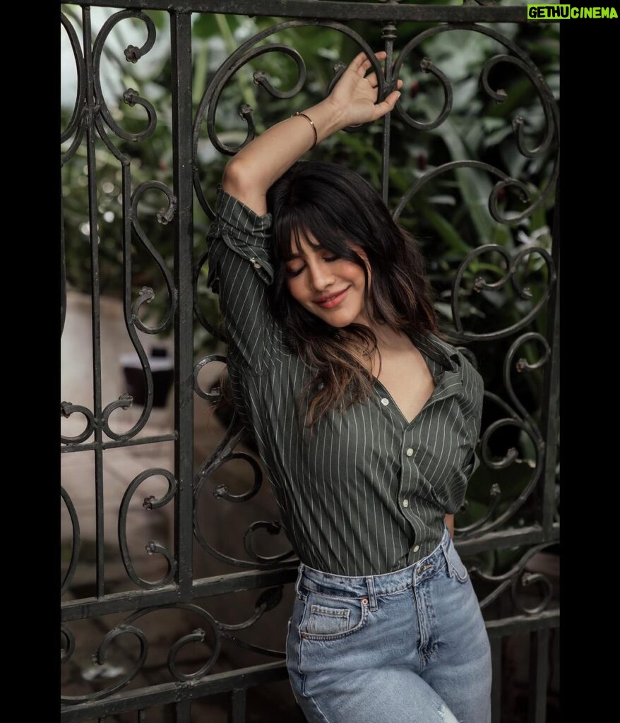 Nabha Natesh Instagram - glitchy mood with the Y2K chic ! : : : : Styling : @sandhya_sabbavarapu @team_sandhya Styling team: @styled_bysonali_ Photography: @puchi.photography Hair: @crafted_hair_by_her Makeup : @nehabagga21 Managed by : @theblinders.in
