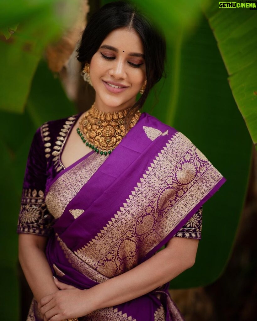 Nabha Natesh Instagram - Wishing you a Diwali filled with boundless joy, radiant moments, and endless laughter. Let the festival of lights illuminate your heart with happiness! : : : : Saree and blouse - @omanas.in Jewellery - @navrathan1954 X @storystudiolive Stylist - @sandhya__sabbavarapu @team_sandhya Assisted by - @sirichandana_medi Hair +makeup - yours truly Shimoga, Karnataka