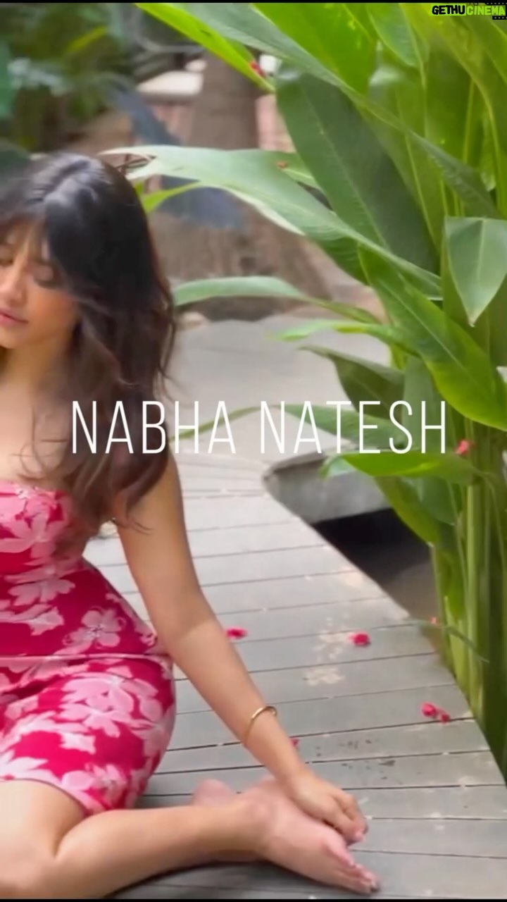 Nabha Natesh Instagram - I play while I work π¦βοΈπΌππ» : : : : Styling : @sandhya_sabbavarapu @team_sandhya Styling team: @styled_bysonali_ Photography: @puchi.photography Video Edit: @aakashauzome Hair: @crafted_hair_by_her Makeup : @nehabagga21 Managed by : @theblinders.in