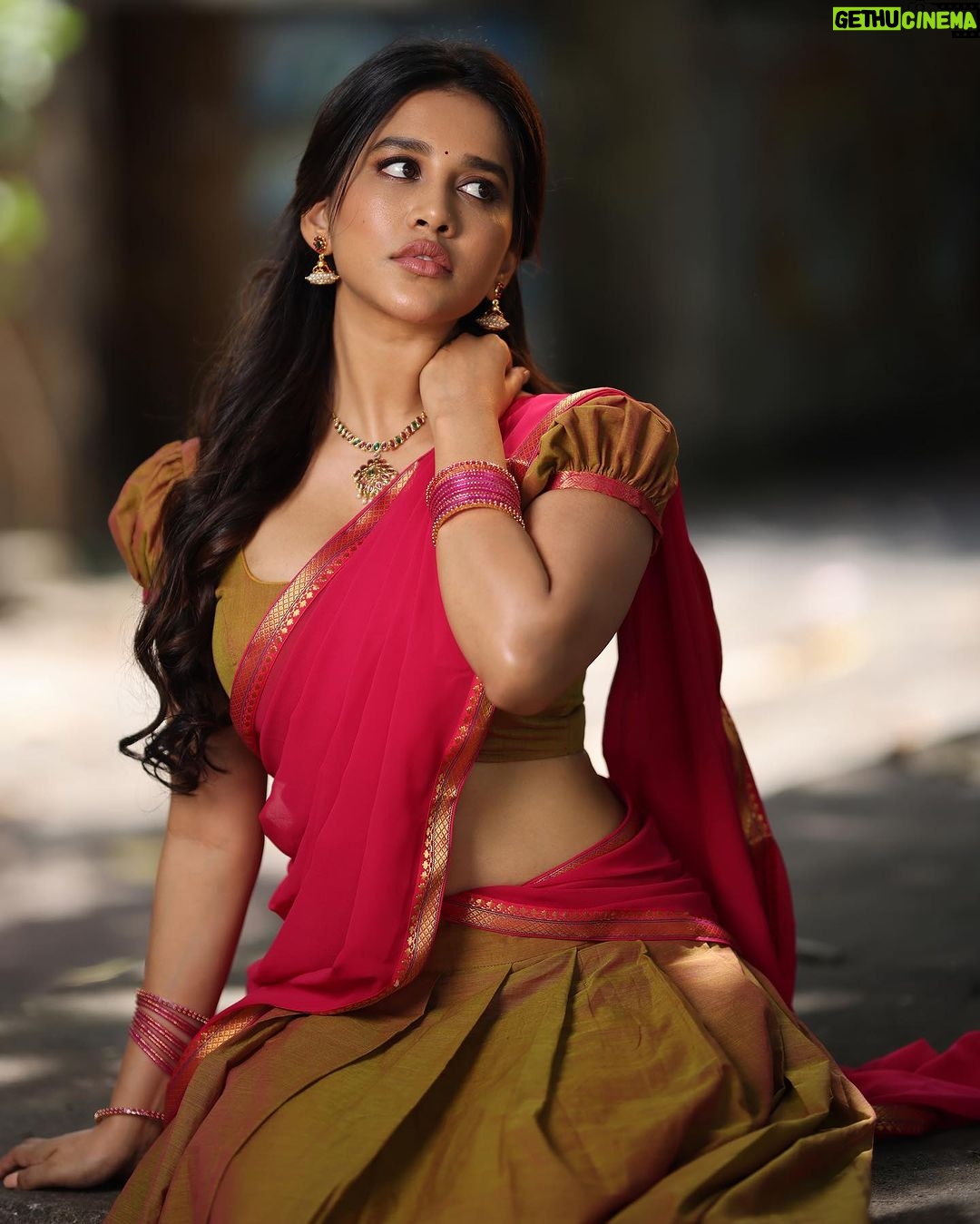 Nabha Natesh Instagram - Happy Dussehra! May this festive season bring you joy, prosperity, and the victory of good over evil. : : : OUTFIT - @MABIA_MB JEWELLERY - @AMRUTPEARLSJEWELLERS STYLIST - @SANDHYA__SABBAVARAPU ASSISTED BY - @SIRICHANDANA_MEDI PHOTOGRAPHY - @KARTEEKSIVAGOUNI HAIRSTYLIST - @NAIDUKAVALA MAKEUP - @makeupbyramakrishna