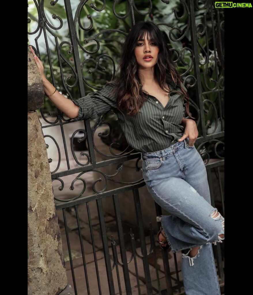 Nabha Natesh Instagram - glitchy mood with the Y2K chic ! : : : : Styling : @sandhya_sabbavarapu @team_sandhya Styling team: @styled_bysonali_ Photography: @puchi.photography Hair: @crafted_hair_by_her Makeup : @nehabagga21 Managed by : @theblinders.in