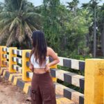 Nabha Natesh Instagram - I feel the road trips are incomplete if you don’t make random pit-stops for pictures . Right ? @nahushchakravarthi doesn’t agree but does it for me 🤣 Ok bye ! Bangalore Shimoga Highway