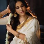 Nabha Natesh Instagram - My first ever Onam saree !! It has a special place in my heart now ❤️ : : : : Jewellery - @navrathan1954 X @storystudiolive Stylist - @sandhya__sabbavarapu Assisted by - @sirichandana_medi @prekshadhakad_ Photography - @karteeksivagouni Hairstylist - @naidukavala Makeup - @makeupbyramakrishna