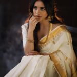 Nabha Natesh Instagram - My first ever Onam saree !! It has a special place in my heart now ❤️ : : : : Jewellery - @navrathan1954 X @storystudiolive Stylist - @sandhya__sabbavarapu Assisted by - @sirichandana_medi @prekshadhakad_ Photography - @karteeksivagouni Hairstylist - @naidukavala Makeup - @makeupbyramakrishna