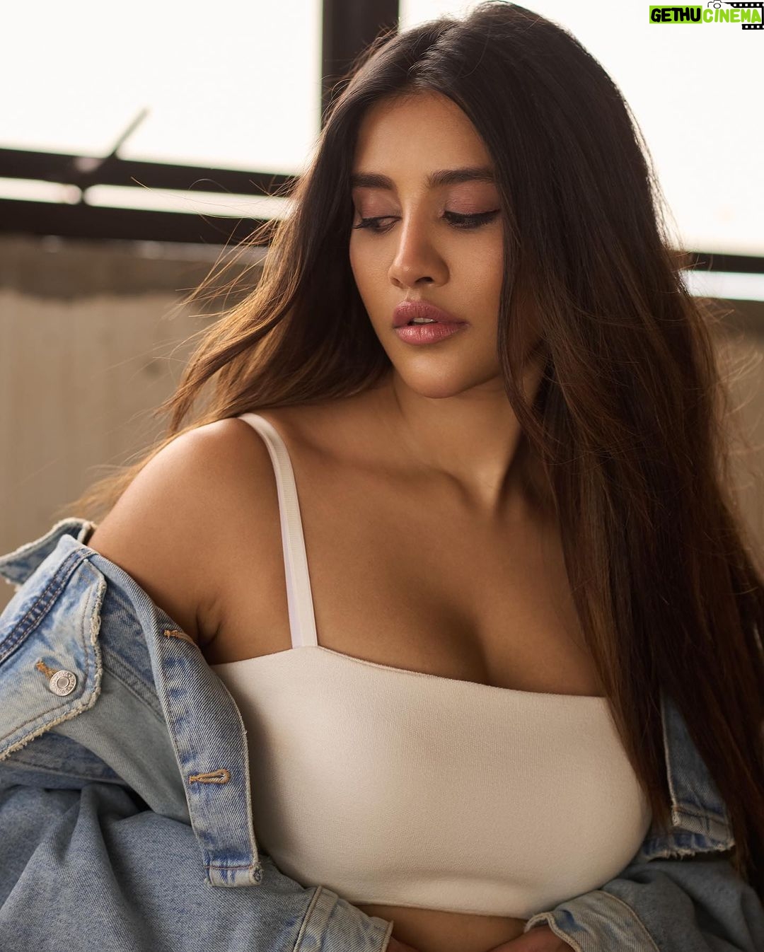 Nabha Natesh Instagram - If denims were your armor, you'd be a fashion-forward warrior ready to take on the world! : : : Photography : @kalyanyasaswi Styling : @aishwarya128 Makeup : @sonalsethiamakeup Hair : @crafted_hair_by_her Location : @rusticvoguehyd Management team : @karthik_peruru @aleen_aladnak