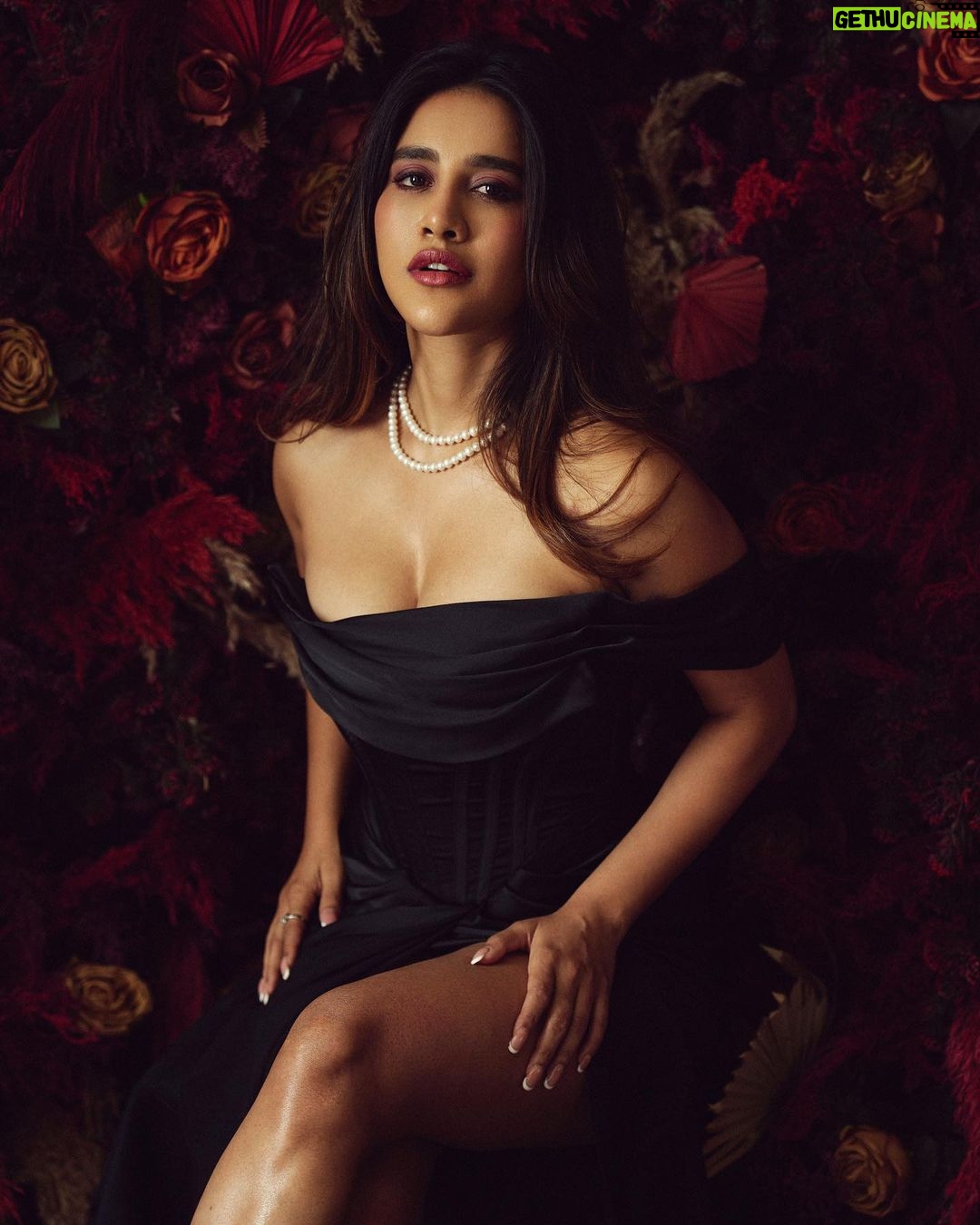 Nabha Natesh Instagram - The petals hold a story only the mystique rose knows. : : : : Photograper - @ishan.n.giri Outfit - @houseofcb Stylist - @sandhya__sabbavarapu Styling team - @team_sandhya @sirichandana_medi Makeup - @sonalsethiamakeup Hair - @thimmappa180 Location - @surreal.verse