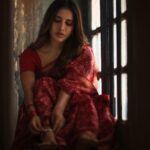 Nabha Natesh Instagram - The art of a glance… ft. whispering eyes : : : : Stylist - @sandhya__sabbavarapu Styling team - @team_sandhya @sirichandana_medi Photograper - @karteeksivagouni Management team - @karthik_peruru @aleen_aladnak