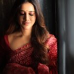 Nabha Natesh Instagram - The art of a glance… ft. whispering eyes : : : : Stylist - @sandhya__sabbavarapu Styling team - @team_sandhya @sirichandana_medi Photograper - @karteeksivagouni Management team - @karthik_peruru @aleen_aladnak