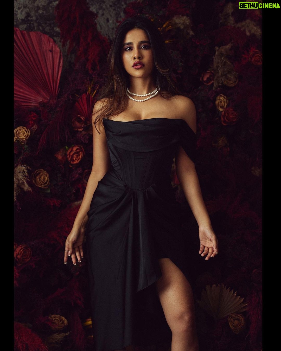 Nabha Natesh Instagram - The petals hold a story only the mystique rose knows. : : : : Photograper - @ishan.n.giri Outfit - @houseofcb Stylist - @sandhya__sabbavarapu Styling team - @team_sandhya @sirichandana_medi Makeup - @sonalsethiamakeup Hair - @thimmappa180 Location - @surreal.verse
