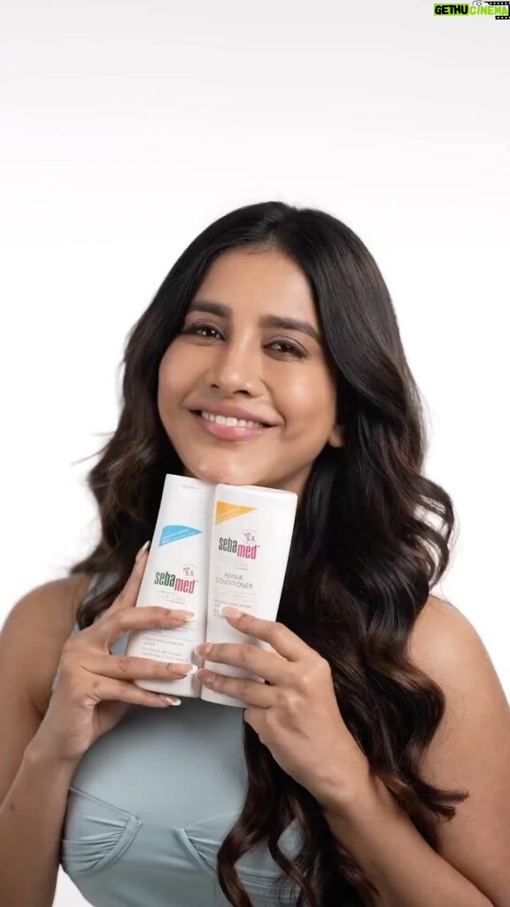 Nabha Natesh Instagram - Say goodbye to dandruff and hello to confirmed results... I’ve chosen @SebamedIndia to stand strong against dandruff - because beautiful hair starts with a healthy scalp which comes with pH5.5... You can check out Sebamed Anti Dandruff Regime Kit at Nykaa. Apply my code SebaHair15 and get a 15% discount #pHmatters #Sebamedindia #Haircare #antidandruff #healthyhair #itworks