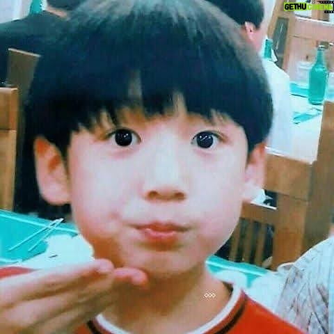Nachat Juntapun Instagram - สวัสดี วันเด็กครับ