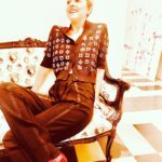 Nadia Toffa Instagram - Per me Capodanno a casa, ma comunque elegante e con qualcosa di rosso, che al 31 per tradizione porta fortuna! Ah Ho scoperto per caso che Il rosso per i cinesi rappresenta invece la felicità. Uniamoli allora: FELICITÀ E FORTUNA 💪🏿💪🏿BUON ANNO A TUTTI E DIVERTITEVI! che fate di bello? Un bacione enorme 😘💥💫