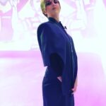 Nadia Toffa Instagram - Buongiorno a tutti puntata super ieri sera a#Ieiene. 😎 Grazie ragazzi di esserci stati. bravi tutti 👏🏻👏🏻💫❤️ e un Grazie anche al trucco di @letibric e alla a parrucca di @davidvanchieri e al vestito di @antonellafrazzetta un po’ clericale devo dire...un frack senza maniche super chic secondo me 🙏🏻🙏🏻💫👆🏻 buon inizio settimana a tutti voi 🤪 ahimè è lunedì. Si prospetta una lunga settimana di lavoro ma non lamentiamoci pensando a chi un lavoro non ce l’ha 👍🏻 in bocca al lupo a chi è alla ricerca 🚾💚 #chierico #dangeon&dragons (c’è qualcuno che conosce questo gioco di ruolo??)🤞🏻 ☘️