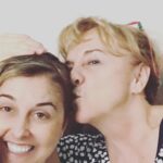 Nadia Toffa Instagram - Piena d’amore del mio amico collega Marco e di mamma Marghe 🙄😍😬 che fortunata. Nel frattempo non si può non parlare di lavoro e idee per prossima stagione #leiene presto #coomingsoon #mancapoco @redazioneiene #buonagiornataatutti #tornailsole 👏🏻👏🏻👏🏻👏🏻💫☀️ smakkkk 💥❤️😘 io tornata a Milano. Vacanze finite. Ma vivo sempre in vacanza perché faccio sempre quello che mi rende felice segreto facile facile 🙃🙂 Milan, Italy