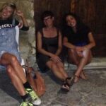 Nadia Toffa Instagram - Ricordo di Puglia #estate scorsa. con mia sorella Silvia, Sara, Manu, Elsa. Che bellezza che relax.#monacizzo a mangiare orecchiette fresche . Semplicità. Da rifare tornare presto. Un altro anno. Quest’anno altri lidi... #amolaPuglia #bellocambiare #evitatapioggia 🙏🏻❤️ buon tutto belli anche oggi.