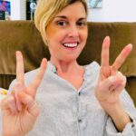 Nadia Toffa Instagram - Ciao amici carissimi, finalmente ci siamo liberati dei primi 40 anni...ricchi di emozioni anche grazie a voi, ma le emozioni certo non finiscono qui. Affronto le mie difficoltà ogni giorno con il sostegno della mia famiglia e dei miei amici. Vi abbraccio con tutta la forza che ho per gli splendidi messaggi che mi state scrivendo. Mi rimarranno a lungo nel cuore. ❤️ N