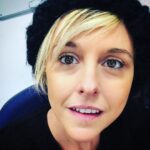 Nadia Toffa Instagram – Ci siamo quasi!!!!!!!!! Stasera tornano #leiene 😎 #studio20 #mediaset #diretta 11febbraio #merdamerdamerda 💩 Gruppo Mediaset