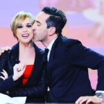 Nadia Toffa Instagram – #buonagiornata #buonlavoro 😘 #imieiamici de #leiene 😎#chebellotornareindiretta #grandiemozioni 
Mi sono svegliata con questa frase di Coelho “Ogni giorno è diverso dall’altro, ogni alba porta con sè il suo speciale miracolo, il suo istante magico (…)” Buona vita anche oggi allora! ♥️