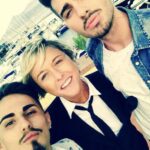 Nadia Toffa Instagram - Voglio ringraziare tutti voi per l’affetto (tantissimissimo) che state dimostrando a Francesco&Giuseppe ♥️ Due ragazzi come altri, due ragazzi che si amano, due ragazzi che vogliono stare assieme, due ragazzi cacciati di casa perché omosessuali. #sietefortiragazzi #viauguroognibene #inboccaallupo #nonmollate #noisiamoqui
