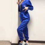 Nadia Toffa Instagram - Buongiorno miei gioielli. Ieri mi sentivo spumeggiante con il look super ‘80 coi frisè:molto frizzante . Puntata divertente e tosta;come sempre alterniamo pugni in pancia a sorrisi. Vi auguro una buona giornata amici cari e un grazie al team del mio camerino composto da @antonellafrazzetta @davidvanchieri e @letibric