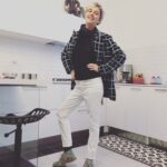 Nadia Toffa Instagram - Buongiorno amici Troppe madri che non difendono i figli contro il nuovo compagno che picchia, anche fino ad uccidere leggete qui https://www.ilmessaggero.it/pay/edicola/massacra_figlia_compagna_genzano-4300335.html mi viene il voltastomaco. In galera picchiatori e madri. Mi dite cosa ne pensate?