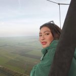 Nadine Lustre Instagram - My brain on this trip: - wow! nice view. - cute cows!! - there’s nothing beneath this basket… 10/10 Would def do this again! @giroinmongolfiera @harlanholden.coffee #harlancoffee #becausehazelnut Piemonte, Italy