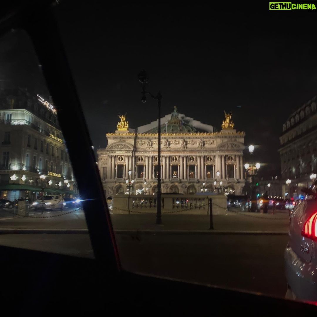 Nadine Lustre Instagram - Place de l'Opéra