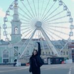 Nadya Dorofeeva Instagram - Все просто – обводиш і знаходиш👀  і навіть – пересуваєшся у просторі та часі))) Повторювати виключно з новим Samsung Galaxy S24 Ultra зі штучним інтелектом. Дивіться, що робить Galaxy АІ – функція Circle to Search with Google! #GalaxyS24 Ultra #WithGalaxy #Samsung #GalaxyAI #CircletoSearchwithGoogle #ad @samsungua