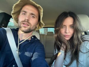 Nadya Dorofeeva Instagram - А ось і перший гість мого київського концерту – мій коханий співавтор @misha_katsurin 💔

Можливо, в цей вечір він буде співати, можливо свистіти чи грати - ми ще не розібралися, але він точно буде – 9 грудня на сцені  Stereo Plaza.
І ви приходьте🤗