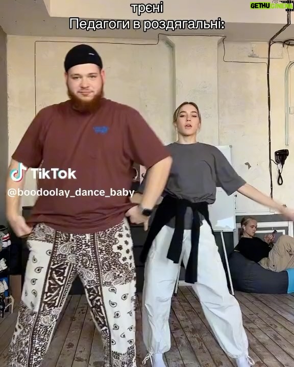 Nadya Dorofeeva Instagram - Я обожнюю наших людей 😂😂. Дивіться підбірку Ну а ми вже з вами наживо поспіваємо сьогодні у Чернівцях , а завтра у Тернополі. Чекаю вас!