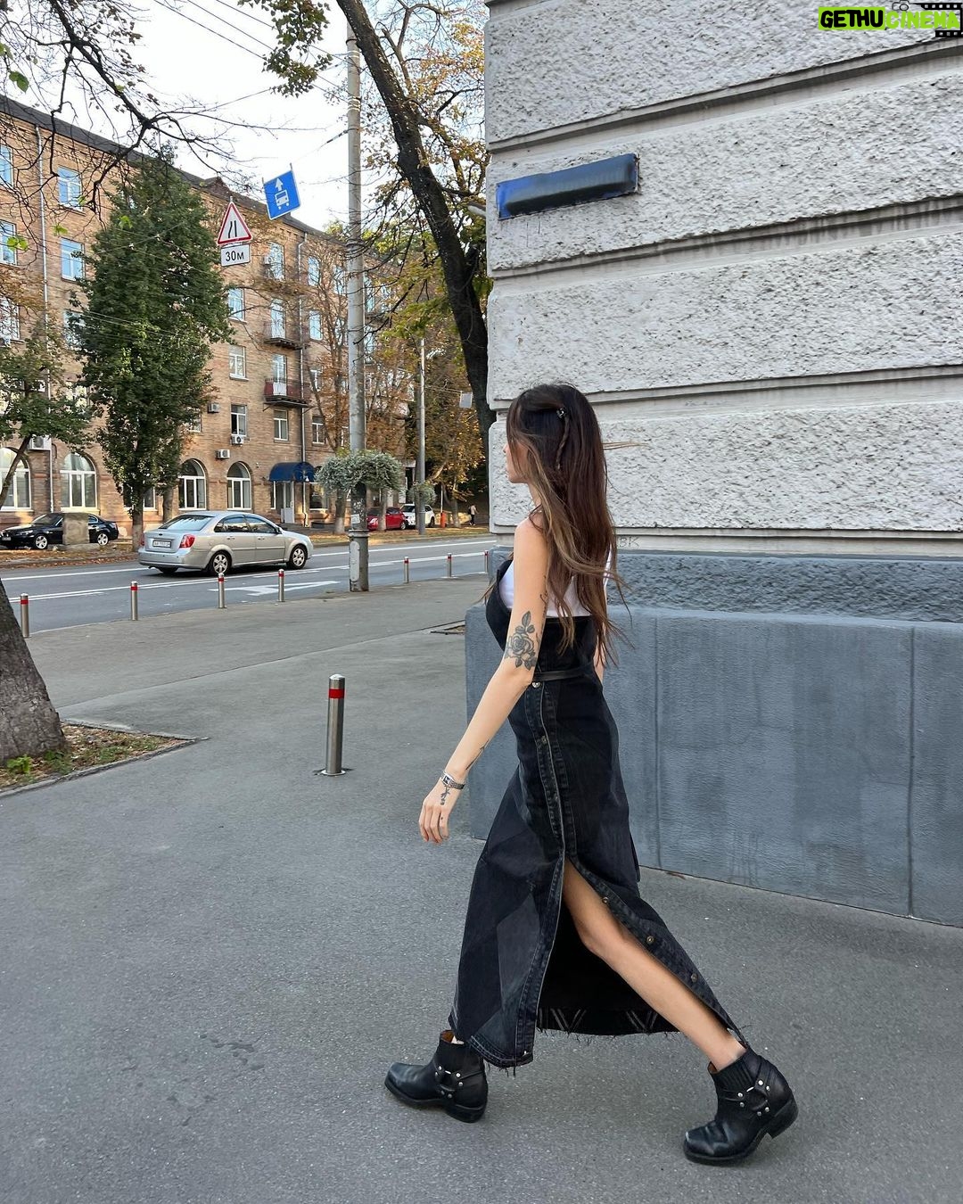 Nadya Dorofeeva Instagram - Києве мій❤️ Не можу довго без цього міста – воно завжди мене лікує. Як же добре вдома!