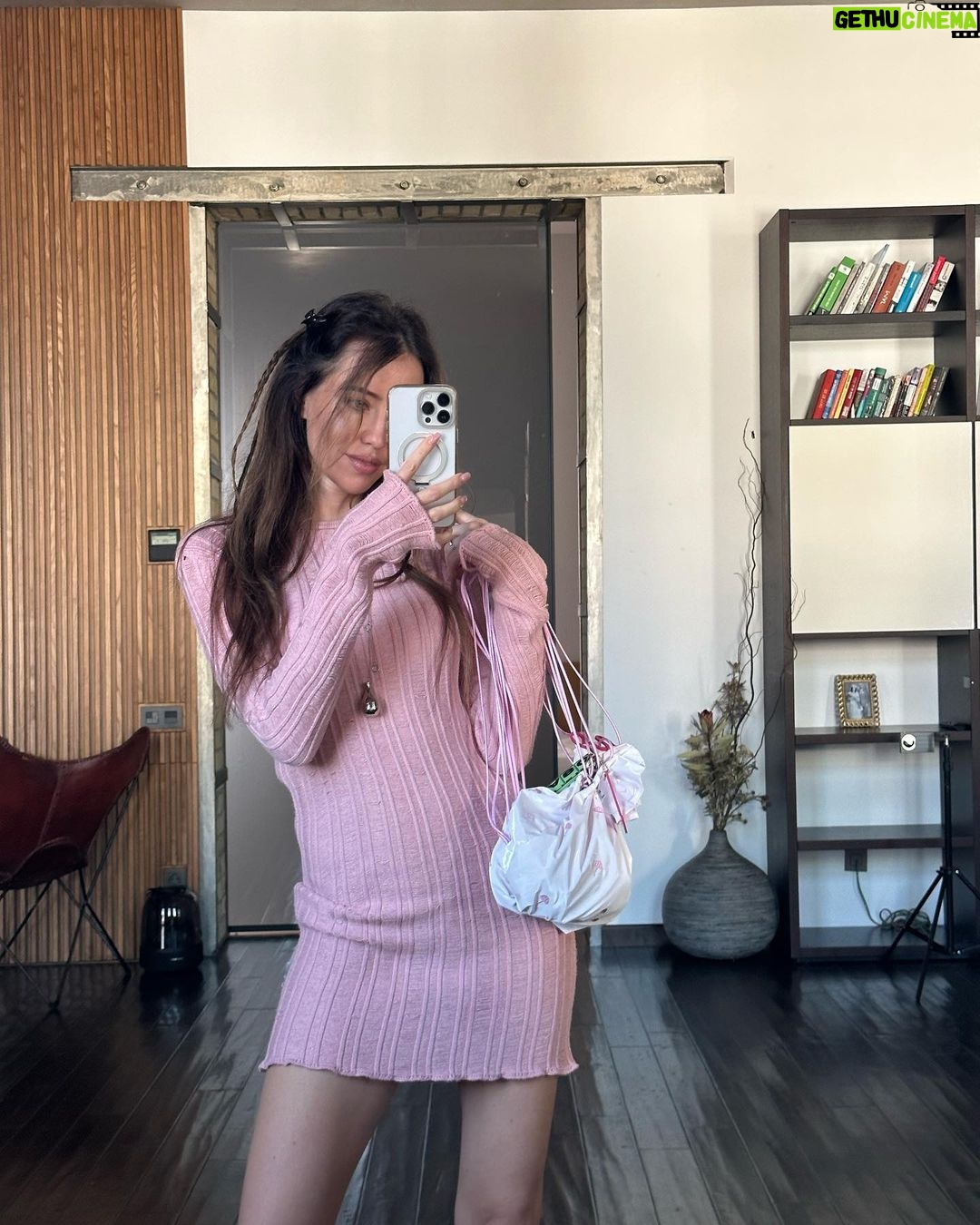 Nadya Dorofeeva Instagram - Києве мій❤️ Не можу довго без цього міста – воно завжди мене лікує. Як же добре вдома!