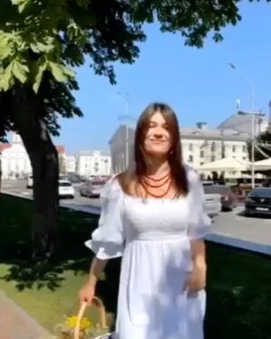 Nadya Dorofeeva Instagram - Черговий тер*ристичн*й акт проти мирного населення. Вихідний, церковне свято, центр міста. Сотні людей навколо. Чернігівський музично-драматичний театр, де в минулому році був мій концерт..один з найемоційніших у турі. 
Ми досі не знаємо офіційних данних скільки загиблих .. але за КОЖНЕ життя вони будуть горіти в пеклі. 

Мої співчуття усім, хто постраждав та сім‘ям загиблих
Чернігів 19/08/23