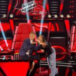 Nadya Dorofeeva Instagram - Перші два епізоди «Голосу країни-13» мають неймовірно високі рейтинги, дякую вам, що дивитесь та підтримуєте🤍 Ми всі сприймаємо цей сезон зовсім по-іншому 💔 Скоро я трохи ближче познайомлю вас з учасниками своєї команди, а поки, ділюсь з вами бекстейджем🫶🏼