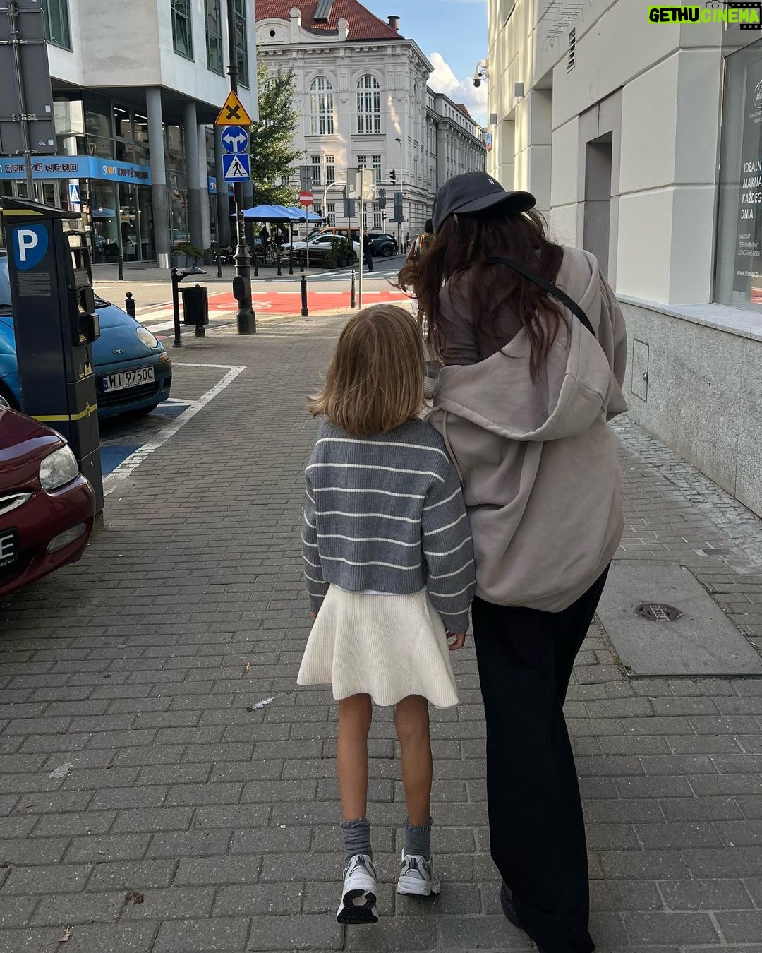 Nadya Dorofeeva Instagram - Вже сьогодні премʼєра європейського сезону @goloskrainy_official вмикайте @1plus1_ua о 21.00, дивитесь, заряджайтеся. Бо емоції – найцінніше, що є в житті💟 А поки ділюся бекстейджем цих чудових та приємних варшавських днів.