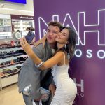 Nah Cardoso Instagram - primeiro evento físico de lançamento da linha #NahCardosobyBlz 💜 ontem vi pela primeira vez os produtos expostos em uma loja da @belezanaweb, tem noção? Que SONHO! Feliz feliz! Obrigada todos que foram prestigiar esse momento tão especial, viu? E oh, encontram no site, no app e nas lojas físicas ✨ marquem a gente com os produtinhos que vamos amar repostar vocês! Beleza na Web