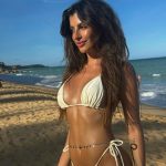 Nah Cardoso Instagram - 𝐯𝐚𝐜𝐚𝐭𝐢𝐨𝐧 𝐦𝐨𝐝𝐞 𝐨𝐧 👙☀️🔥🍹🌊 2024 começou com uma energia gostosa viajando pra esse lugar que eu sou tão apaixonada ✨ Praia Das Tartarugas, Bahia