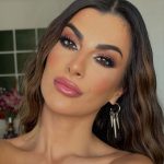Nah Cardoso Instagram - 𝐑𝐄𝐓𝐑𝐎𝐒𝐏𝐄𝐂𝐓𝐈𝐕𝐀 𝐁𝐄𝐀𝐔𝐓𝐘 𝟐𝟎𝟐𝟑’ Quem também é do time apaixonados por make? Esse ano explorei váaarios estilos e trends, fiz reviews e tutoriais pra vocês, e 2024 podem esperar muuuuuito mais, viu? Me conta qual foi sua fav! 💄✨ #tbt #beauty #maquiagem #beautyrecap #makeup